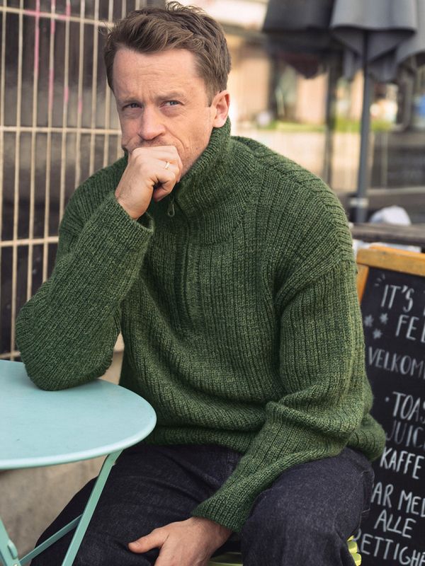 25-04 Tarjei Sweater