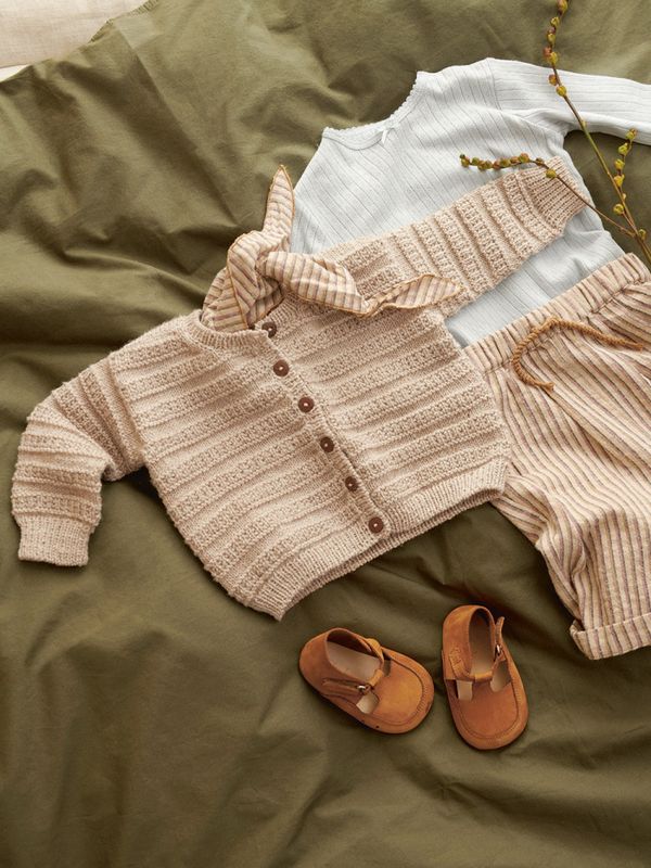 2413-4 Fillip cardigan, pants & bonnet baby