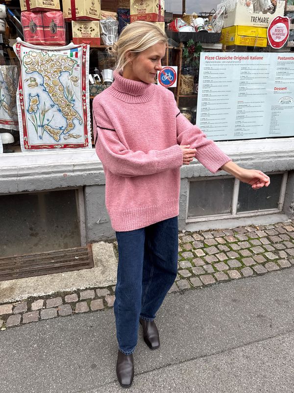 Linea Sweater